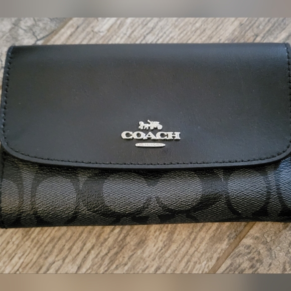 COACH Signature Envelope Wallet F32485 Smoke Black Medium NWT - Picture 10 of 11